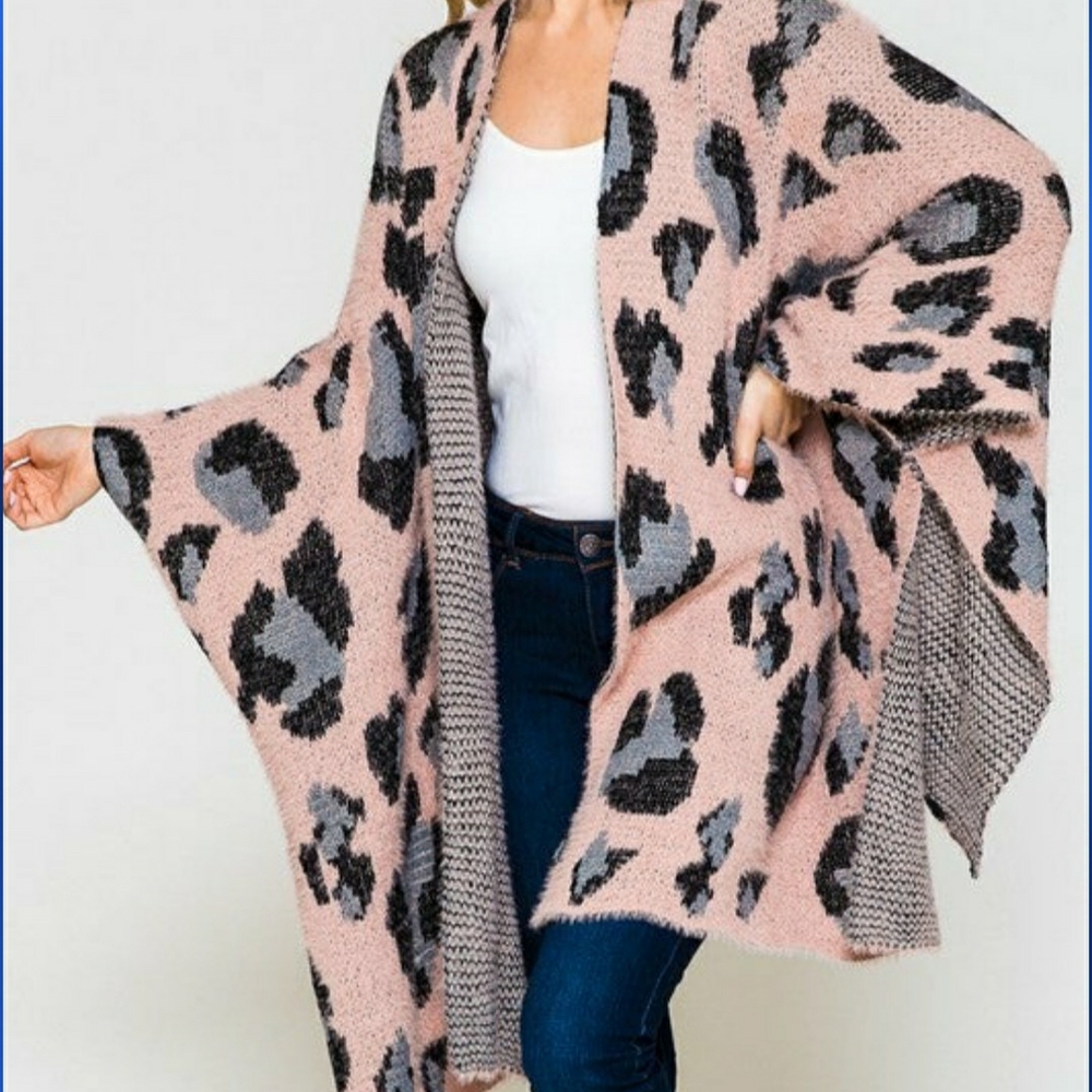 Justin & Taylor Pink Animal Print Sweater Kimono OS (Fits Most)